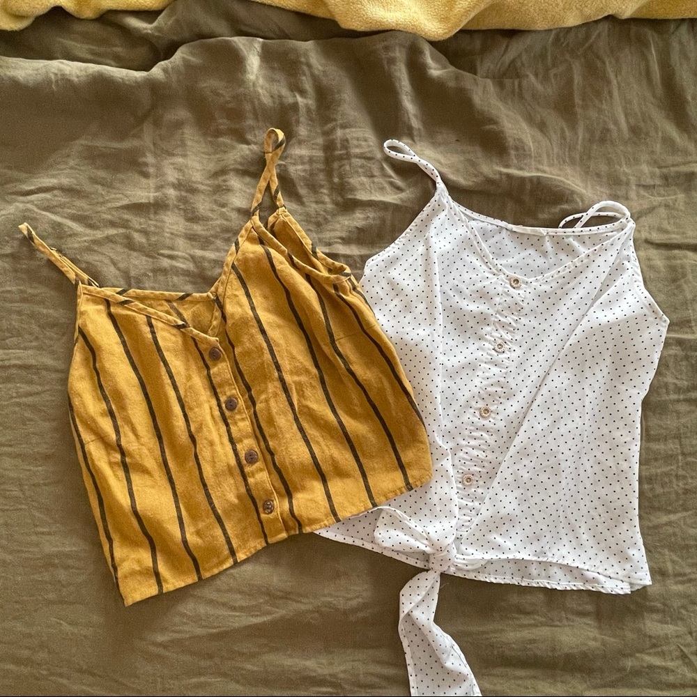 BUNDLE: 2 Spring Cropped Tank Tops Size:Small